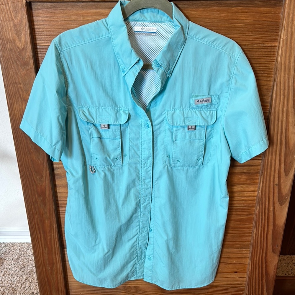 EUC Columbia Men’s Short Sleeve Button down Fishing Shirt - Mint - size Medium